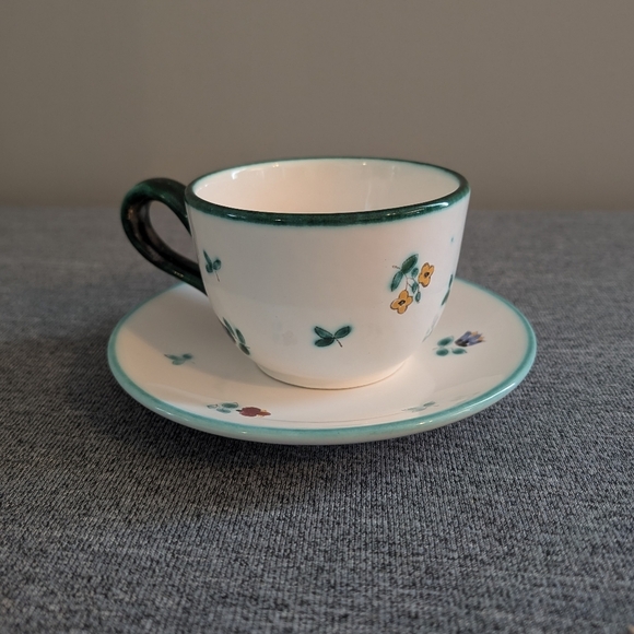 Gmundner Keramik Scattered Flowers/Streublumen Cup & Saucer, EUC - Picture 3 of 6